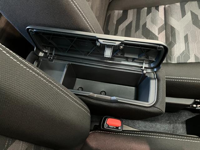 タフトＧターボ　ダーククロムベンチャー　クルコン　届出済未使用車衝突被害軽減ブレーキ　コーナーセンサー　ターボ　バックカメラ（ナビ装着時用）　前席シートヒーター　電動パーキング　クルーズコントロール　ＬＥＤ　オートライト　オートエアコン　スマートキー　エコアイドル（滋賀県）の中古車