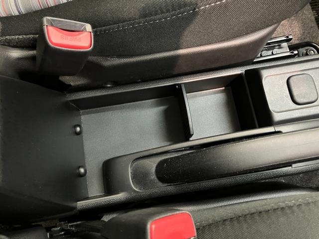 デミオ１３−スカイアクティブ　フルセグナビ　Ｂカメラ　車検整備付衝突被害軽減ブレーキ　フルセグナビ　ＤＶＤ再生　Ｂｌｕｅｔｏｏｔｈ　ＵＳＢ　バックカメラ　ＥＴＣ　オートライト　オートエアコン　スマートキー　電動格納式ドアミラー　エコアイドル（滋賀県）の中古車