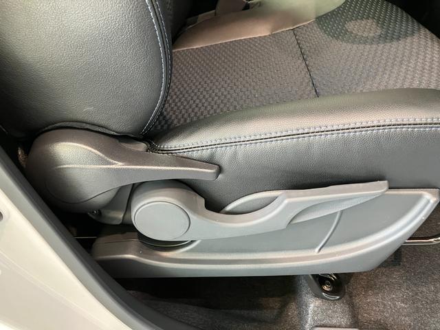 タントカスタムＸ　９型ディスプレイオーディオ　届出済未使用車衝突被害軽減ブレーキ　コーナーセンサー　９インチディスプレイオーディオ　フルセグ　Ｂｌｕｅｔｏｏｔｈ　ＵＳＢ　バックカメラ　両側電動スライドドア　前席シートヒーター　ＬＥＤ　オートエアコン（滋賀県）の中古車