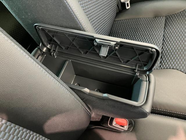 タントカスタムＸ　９型ディスプレイオーディオ　届出済未使用車衝突被害軽減ブレーキ　コーナーセンサー　９インチディスプレイオーディオ　フルセグ　Ｂｌｕｅｔｏｏｔｈ　ＵＳＢ　バックカメラ　両側電動スライドドア　前席シートヒーター　ＬＥＤ　オートエアコン（滋賀県）の中古車
