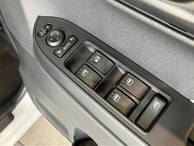 タントＸ　９型ディスプレイオーディオ　バックカメラ　届出済未使用車衝突被害軽減ブレーキ　コーナーセンサー　９型ディスプレイオーディオ　フルセグ　Ｂｌｕｅｔｏｏｔｈ　バックカメラ　前席シートヒーター　左側電動スライド　ＬＥＤ　オートライト　スマートキー　エコアイドル（滋賀県）の中古車