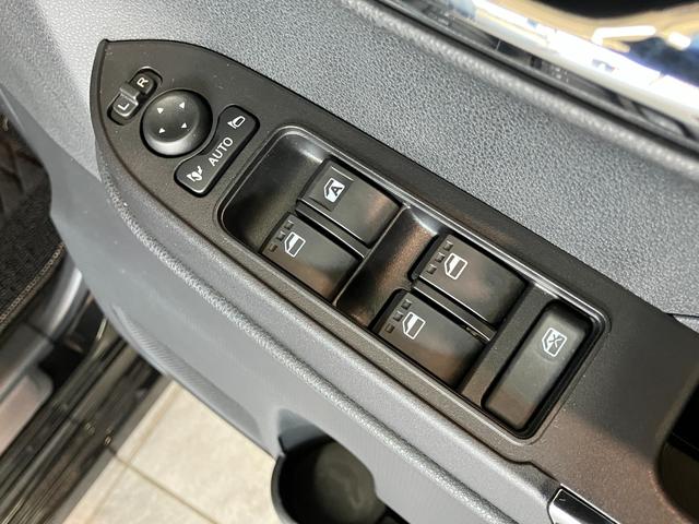 タントカスタムＲＳ　ターボ　両側電動スライドドア　スマートキー衝突被害軽減ブレーキ　コーナーセンサー　ターボ　バックカメラ（ナビ装着時用）　両側電動スライドドア　前席シートヒーター　電動パーキングブレーキ　ＬＥＤ　オートライト　オートエアコン　エコアイドル（滋賀県）の中古車