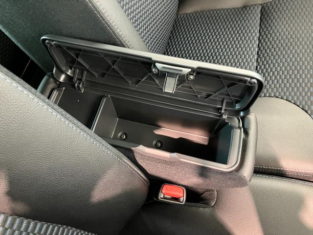 タントカスタムＲＳ　ターボ　両側電動スライドドア　スマートキー衝突被害軽減ブレーキ　コーナーセンサー　ターボ　バックカメラ（ナビ装着時用）　両側電動スライドドア　前席シートヒーター　電動パーキングブレーキ　ＬＥＤ　オートライト　オートエアコン　エコアイドル（滋賀県）の中古車