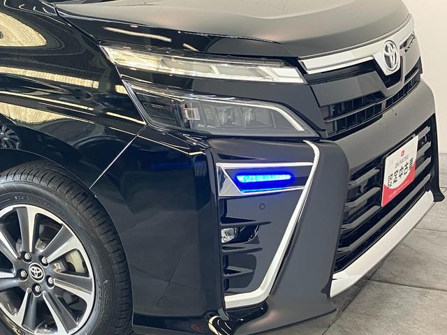 ヴォクシーＺＳ　煌III　フルセグナビ　バックカメラ　車検整備付衝突回避軽減ブレーキ　デュアルエアコン　フルセグナビ　バックカメラ　Ｂｌｕｅｔｏｏｔｈ　ＴＶコントロール　前後ドラレコ　ＬＥＤ　両側電動スライドドア　スマートキー　クルーズコントロール　ＥＴＣ車載器（滋賀県）の中古車