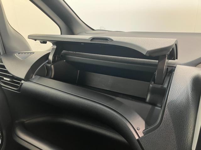 ヴォクシーＺＳ　煌III　フルセグナビ　バックカメラ　車検整備付衝突回避軽減ブレーキ　デュアルエアコン　フルセグナビ　バックカメラ　Ｂｌｕｅｔｏｏｔｈ　ＴＶコントロール　前後ドラレコ　ＬＥＤ　両側電動スライドドア　スマートキー　クルーズコントロール　ＥＴＣ車載器（滋賀県）の中古車