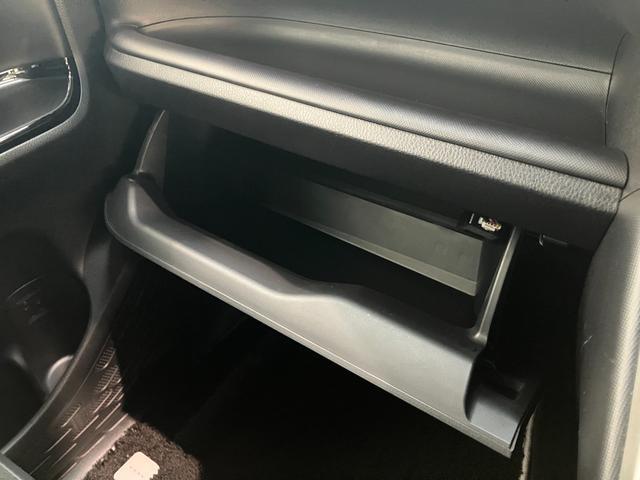ヴォクシーＺＳ　煌III　フルセグナビ　バックカメラ　車検整備付衝突回避軽減ブレーキ　デュアルエアコン　フルセグナビ　バックカメラ　Ｂｌｕｅｔｏｏｔｈ　ＴＶコントロール　前後ドラレコ　ＬＥＤ　両側電動スライドドア　スマートキー　クルーズコントロール　ＥＴＣ車載器（滋賀県）の中古車