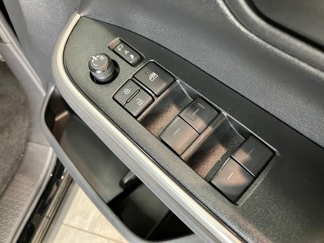 ノアＳ−Ｇ　フルセグナビ　バックカメラ　クルコン　車検整備付衝突被害軽減ブレーキ　　コーナーセンサー　フルセグナビ　Ｂｌｕｅｔｏｏｔｈ　ＤＶＤ　バックカメラ　ＥＴＣ２．０　レーダークルーズコントロール　左側電動スライドドア　ＬＥＤ　オートライト　スマートキー（滋賀県）の中古車