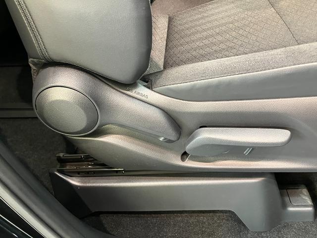 ノアＳ−Ｇ　フルセグナビ　バックカメラ　クルコン　車検整備付衝突被害軽減ブレーキ　　コーナーセンサー　フルセグナビ　Ｂｌｕｅｔｏｏｔｈ　ＤＶＤ　バックカメラ　ＥＴＣ２．０　レーダークルーズコントロール　左側電動スライドドア　ＬＥＤ　オートライト　スマートキー（滋賀県）の中古車