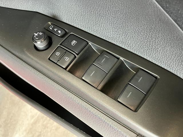 アルティスハイブリッドＧ　４ＷＤ　純正ナビ　レーダークルコン　Ｐカメラ追突被害軽減ブレーキ　ＬＥＤ　スマートキー　レーダークルコン　前席シートヒーター　フルセグナビ　ＤＶＤ　Ｂｌｕｅｔｏｏｔｈ　パノラマカメラ　ドラレコ（滋賀県）の中古車