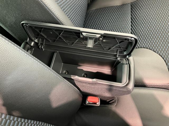 タントカスタムＸ　フルセグナビ　バックカメラ　前席シートヒーター衝突被害軽減ブレーキ　コーナーセンサー　フルセグナビ　Ｂｌｕｅｔｏｏｔｈ　ＤＶＤ再生　バックカメラ　前席シートヒーター　両側電動スライドドア　ＬＥＤ　オートライト　スマートキー　エコアイドル（滋賀県）の中古車