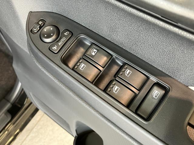 タントＸ　９型ディスプレイオーディオ　フルセグ　届出済未使用車衝突被害軽減ブレーキ　コーナーセンサー　９型ディスプレイオーディオ　フルセグ　Ｂｌｕｅｔｏｏｔｈ　ＵＳＢ　バックカメラ　左側電動スライドドア　前席シートヒーター　ＬＥＤ　オートライト　スマートキー（滋賀県）の中古車