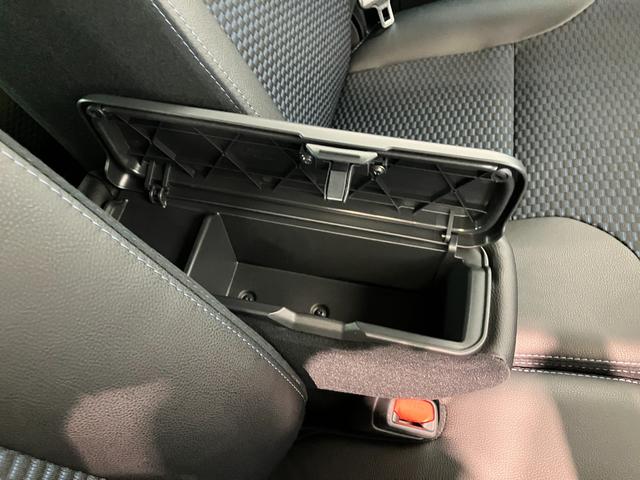 タントカスタムＲＳ　ターボ　９インチディスプレイオーディオ　ＬＥＤ衝突被害軽減ブレーキ　コーナーセンサー　ターボ　９インチディスプレイオーディオ　フルセグ　Ｂｌｕｅｔｏｏｔｈ　バックカメラ　両側電動スライドドア　前席シートヒーター　ＬＥＤ　スマートキー　エコアイドル（滋賀県）の中古車