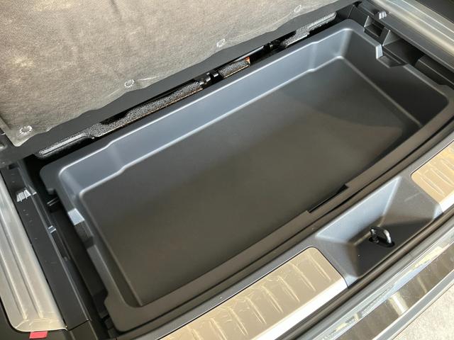 ハリアーＺ　レザーパッケージ　純正ナビ　レーダークルコン　Ｐカメラ追突被害軽減ブレーキ　ＴＳＳ　コーナーセンサー　ＬＥＤ　レーダークルコン　シートヒーター＆エアコン　ハンドルヒーター　パワーバックドア　フルセグナビ　パノラマカメラ　ＥＴＣ２．０（滋賀県）の中古車