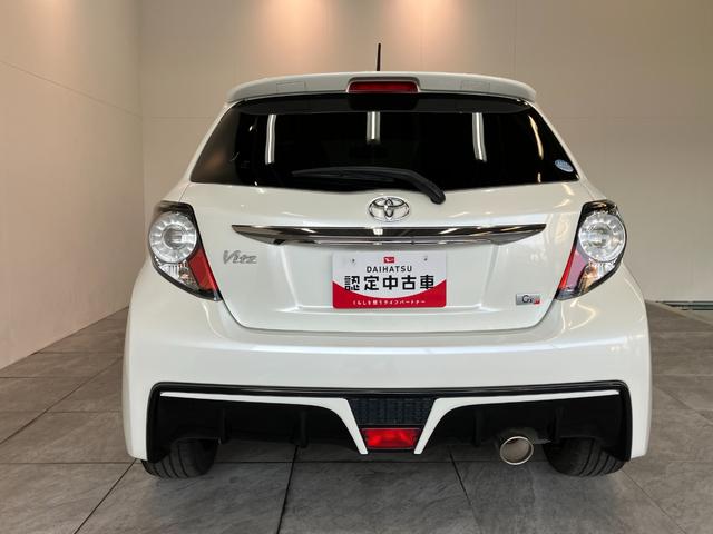 ヴィッツＲＳ　Ｇ’ｓスマートパッケージ　５ＭＴ　ＨＩＤ　車検整備付５ＭＴ　Ｇ’ｓ専用シート　Ｇ’ｓ専用アルミ　フルセグナビ　ＤＶＤ再生　Ｂｌｕｅｔｏｏｔｈ　ＥＴＣ車載器　ＨＩＤライト　オートエアコン　オートライト　電動格納式ドアミラー　スマートキー（滋賀県）の中古車