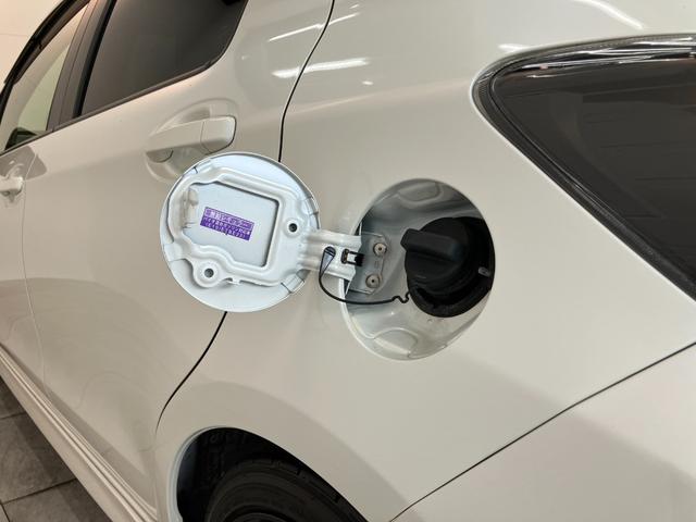 ヴィッツＲＳ　Ｇ’ｓスマートパッケージ　５ＭＴ　ＨＩＤ　車検整備付５ＭＴ　Ｇ’ｓ専用シート　Ｇ’ｓ専用アルミ　フルセグナビ　ＤＶＤ再生　Ｂｌｕｅｔｏｏｔｈ　ＥＴＣ車載器　ＨＩＤライト　オートエアコン　オートライト　電動格納式ドアミラー　スマートキー（滋賀県）の中古車