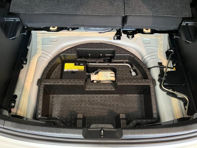 ヴィッツＲＳ　Ｇ’ｓスマートパッケージ　５ＭＴ　ＨＩＤ　車検整備付５ＭＴ　Ｇ’ｓ専用シート　Ｇ’ｓ専用アルミ　フルセグナビ　ＤＶＤ再生　Ｂｌｕｅｔｏｏｔｈ　ＥＴＣ車載器　ＨＩＤライト　オートエアコン　オートライト　電動格納式ドアミラー　スマートキー（滋賀県）の中古車
