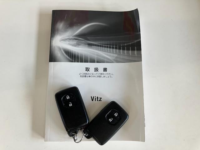 ヴィッツＲＳ　Ｇ’ｓスマートパッケージ　５ＭＴ　ＨＩＤ　車検整備付５ＭＴ　Ｇ’ｓ専用シート　Ｇ’ｓ専用アルミ　フルセグナビ　ＤＶＤ再生　Ｂｌｕｅｔｏｏｔｈ　ＥＴＣ車載器　ＨＩＤライト　オートエアコン　オートライト　電動格納式ドアミラー　スマートキー（滋賀県）の中古車