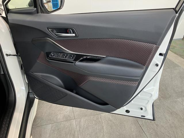 Ｃ−ＨＲＧ　モデリスタエアロ　ワンセグナビ　バックカメラ　車検整備付トヨタセーフティセンス　コーナーセンサー　ワンセグナビ　バックカメラ　Ｂｌｕｅｔｏｏｔｈ　ＥＴＣ　ＬＥＤヘッド　オートエアコン　オートライト　クルーズコントロール　スマートキー（滋賀県）の中古車