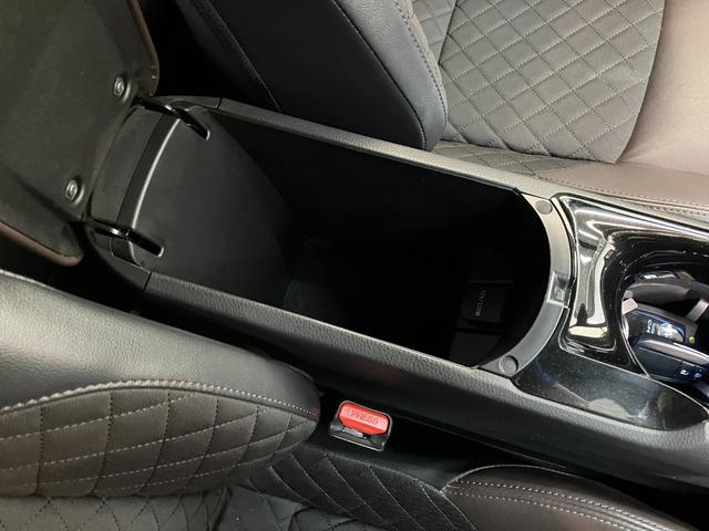 Ｃ−ＨＲＧ　モデリスタエアロ　ワンセグナビ　バックカメラ　車検整備付トヨタセーフティセンス　コーナーセンサー　ワンセグナビ　バックカメラ　Ｂｌｕｅｔｏｏｔｈ　ＥＴＣ　ＬＥＤヘッド　オートエアコン　オートライト　クルーズコントロール　スマートキー（滋賀県）の中古車