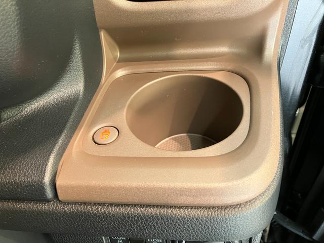 ムーヴキャンバスセオリーG 9型ディスプレイオーディオ 届出済未使用車衝突被害軽減ブレーキ コーナーセンサー 9型ディスプレイオーディオ バックカメラ Bluetooth USB 両側電動スライドドア 前席シートヒータ− LED スマートキー ワイヤレス充電器(Qi)(滋賀県)の中古車