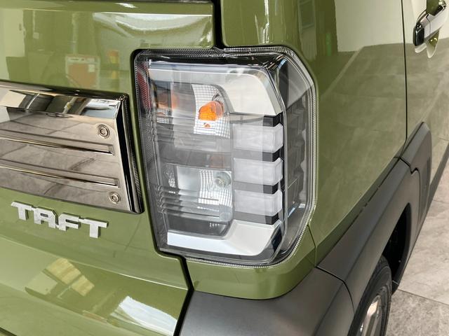 タフトＧダーククロムベンチャー　クルコン　ＬＥＤ　届出済未使用車衝突被害軽減ブレーキ　コーナーセンサー　バックカメラ（ナビ装着時用）　前席シートヒーター　電動パーキング　スカイフィールトップ　ＬＥＤ　オートライト　オートエアコン　スマートキー　レーダークルコン（滋賀県）の中古車