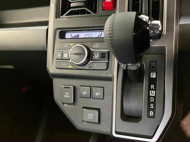 タフトＧダーククロムベンチャー　クルコン　ＬＥＤ　届出済未使用車衝突被害軽減ブレーキ　コーナーセンサー　バックカメラ（ナビ装着時用）　前席シートヒーター　電動パーキング　スカイフィールトップ　ＬＥＤ　オートライト　オートエアコン　スマートキー　レーダークルコン（滋賀県）の中古車