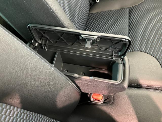 タントカスタムRS 9型ディスプレイオーディオ 届出済未使用車衝突被害軽減ブレーキ コーナーセンサー ターボ 9型ディスプレイオーディオ フルセグ Bluetooth USB バックカメラ 両側電動パワスラ 前席シートヒーター LED スマートキー(滋賀県)の中古車