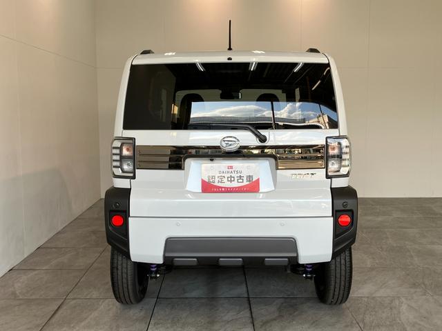 タフトＧダーククロムベンチャー　レーダークルコン　届出済未使用車衝突被害軽減ブレーキ　コーナーセンサー　バックカメラ（ナビ装着時用）　前席シートヒーター　電動パーキング　スカイフィールトップ　ＬＥＤ　オートライト　クルーズコントロール　スマートキー　エコアイドル（滋賀県）の中古車