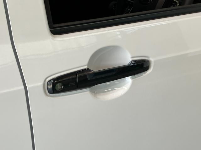 タフトＧダーククロムベンチャー　レーダークルコン　届出済未使用車衝突被害軽減ブレーキ　コーナーセンサー　バックカメラ（ナビ装着時用）　前席シートヒーター　電動パーキング　スカイフィールトップ　ＬＥＤ　オートライト　クルーズコントロール　スマートキー　エコアイドル（滋賀県）の中古車