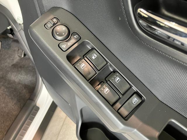 タフトＧダーククロムベンチャー　レーダークルコン　届出済未使用車衝突被害軽減ブレーキ　コーナーセンサー　バックカメラ（ナビ装着時用）　前席シートヒーター　電動パーキング　スカイフィールトップ　ＬＥＤ　オートライト　クルーズコントロール　スマートキー　エコアイドル（滋賀県）の中古車
