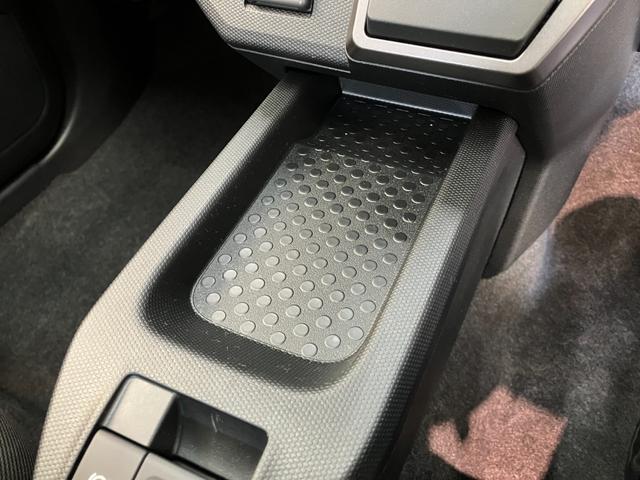 タフトＧダーククロムベンチャー　レーダークルコン　届出済未使用車衝突被害軽減ブレーキ　コーナーセンサー　バックカメラ（ナビ装着時用）　前席シートヒーター　電動パーキング　スカイフィールトップ　ＬＥＤ　オートライト　クルーズコントロール　スマートキー　エコアイドル（滋賀県）の中古車