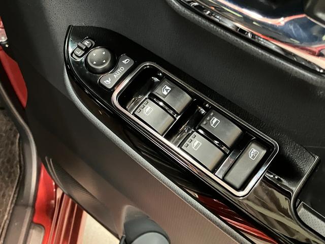 タントカスタムＸ　両側電動スライドドア　シートヒーター衝突被害軽減ブレーキ　コーナーセンサー　パノラマカメラ（ナビ装着時用）　両側電動スライドドア　前席シートヒーター　ＬＥＤヘッド　オートライト　オートエアコン　スマートキー　エコアイドル（滋賀県）の中古車
