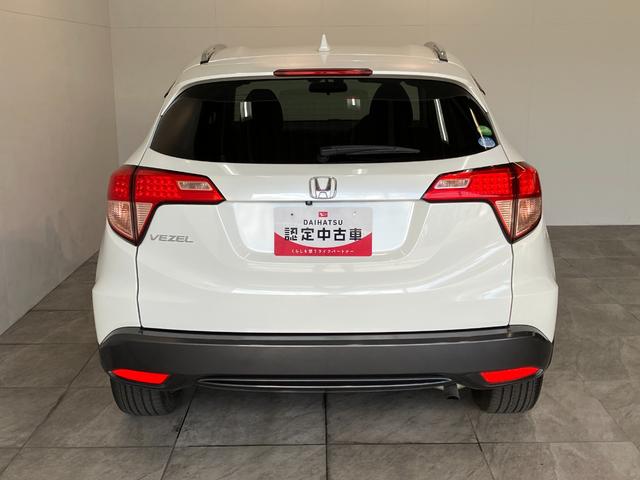 ヴェゼルＳ　ワンセグナビ　バックカメラ　ドラレコ　車検整備付追突被害軽減ブレーキ　ワンセグナビ　バックカメラ　ＤＶＤ　Ｂｌｕｅｔｏｏｔｈ　ドラレコ　クルーズコントロール　シートヒーター　パドルシフト　ＬＥＤ　オートライト　オートエアコン　スマートキー（滋賀県）の中古車