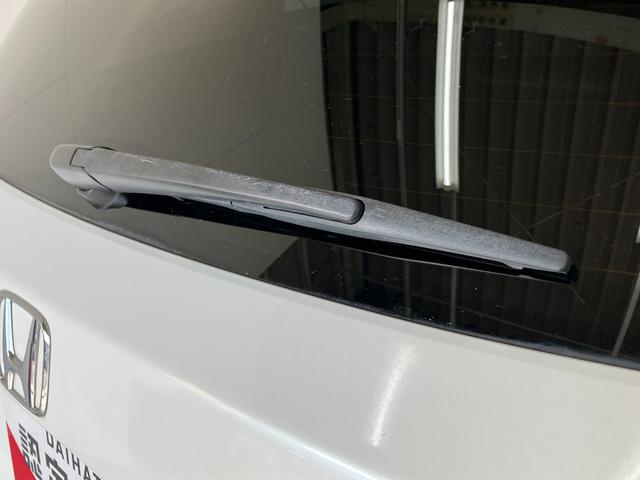 ヴェゼルＳ　ワンセグナビ　バックカメラ　ドラレコ　車検整備付追突被害軽減ブレーキ　ワンセグナビ　バックカメラ　ＤＶＤ　Ｂｌｕｅｔｏｏｔｈ　ドラレコ　クルーズコントロール　シートヒーター　パドルシフト　ＬＥＤ　オートライト　オートエアコン　スマートキー（滋賀県）の中古車