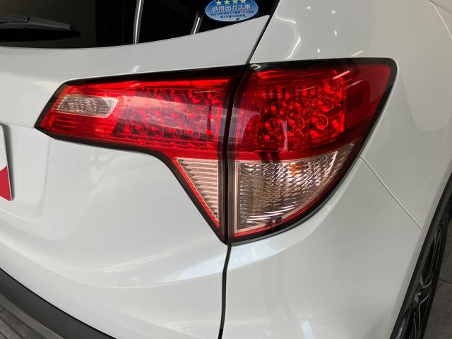ヴェゼルＳ　ワンセグナビ　バックカメラ　ドラレコ　車検整備付追突被害軽減ブレーキ　ワンセグナビ　バックカメラ　ＤＶＤ　Ｂｌｕｅｔｏｏｔｈ　ドラレコ　クルーズコントロール　シートヒーター　パドルシフト　ＬＥＤ　オートライト　オートエアコン　スマートキー（滋賀県）の中古車