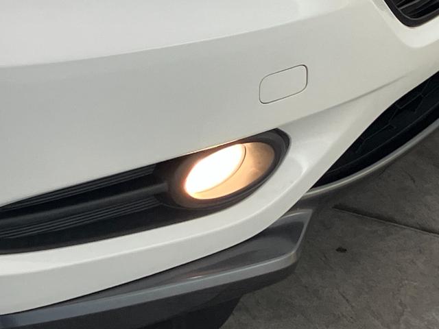 ヴェゼルＳ　ワンセグナビ　バックカメラ　ドラレコ　車検整備付追突被害軽減ブレーキ　ワンセグナビ　バックカメラ　ＤＶＤ　Ｂｌｕｅｔｏｏｔｈ　ドラレコ　クルーズコントロール　シートヒーター　パドルシフト　ＬＥＤ　オートライト　オートエアコン　スマートキー（滋賀県）の中古車