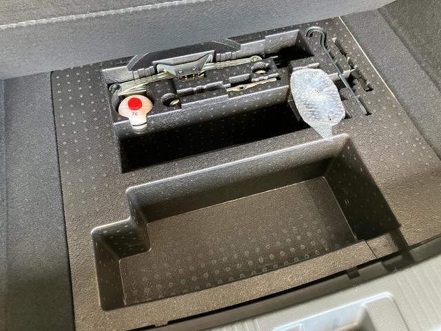 ヴェゼルＳ　ワンセグナビ　バックカメラ　ドラレコ　車検整備付追突被害軽減ブレーキ　ワンセグナビ　バックカメラ　ＤＶＤ　Ｂｌｕｅｔｏｏｔｈ　ドラレコ　クルーズコントロール　シートヒーター　パドルシフト　ＬＥＤ　オートライト　オートエアコン　スマートキー（滋賀県）の中古車