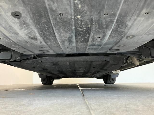 ヴェゼルＳ　ワンセグナビ　バックカメラ　ドラレコ　車検整備付追突被害軽減ブレーキ　ワンセグナビ　バックカメラ　ＤＶＤ　Ｂｌｕｅｔｏｏｔｈ　ドラレコ　クルーズコントロール　シートヒーター　パドルシフト　ＬＥＤ　オートライト　オートエアコン　スマートキー（滋賀県）の中古車