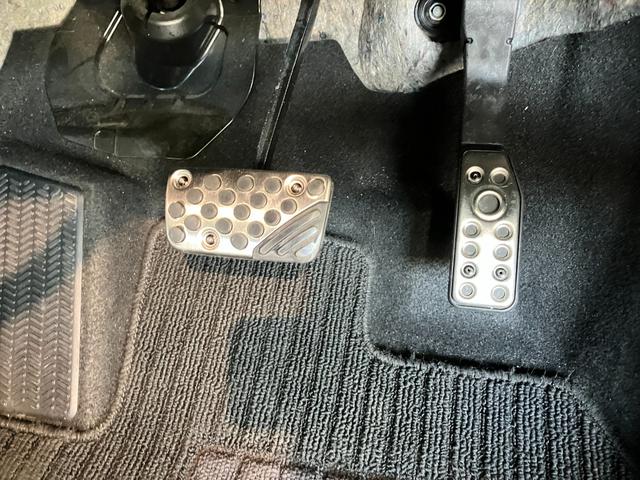 ヴェゼルＳ　ワンセグナビ　バックカメラ　ドラレコ　車検整備付追突被害軽減ブレーキ　ワンセグナビ　バックカメラ　ＤＶＤ　Ｂｌｕｅｔｏｏｔｈ　ドラレコ　クルーズコントロール　シートヒーター　パドルシフト　ＬＥＤ　オートライト　オートエアコン　スマートキー（滋賀県）の中古車