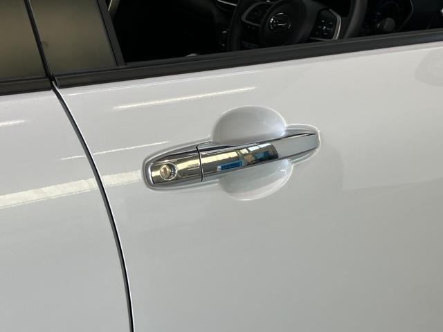 ロッキープレミアムＧ　クルーズコントロール　シートヒーター　ＬＥＤ衝突被害軽減ブレーキ　コーナーセンサー　バックカメラ（ナビ装着時用）　　前席シートヒーター　電動パーキング　クルーズコントロール　ＬＥＤ　オートライト　オートエアコン　スマートキー　エコアイドル（滋賀県）の中古車