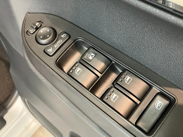 タントカスタムＲＳ　ターボ　両側電動スライドドア　届出済未使用車衝突被害軽減ブレーキ　コーナーセンサー　バックカメラ（ナビ装着時用）　両側電動スライドドア　前席シートヒーター　電動パーキングブレーキ　ＬＥＤ　オートライト　オートエアコン　スマートキー　エコアイドル（滋賀県）の中古車