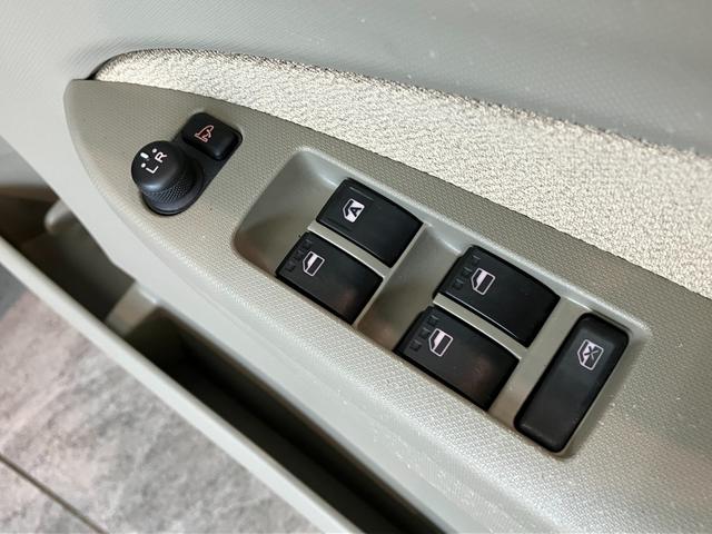 ムーヴＸ　ＳＡ　ナビ　ＥＴＣ　スマートキー　走行３万３千キロ衝突被害軽減ブレーキ　スマアシ１　ワンセグナビ　ＥＴＣ　オートライト　マニュアルレベリング　オートエアコン　スマートキー　電動格納式ドアミラー　エコアイドル（滋賀県）の中古車