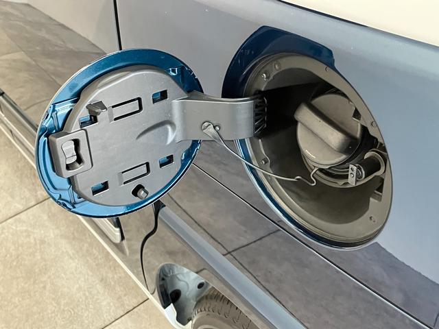 ムーヴキャンバスストライプスＧ　両側電動スライドドア　届出済未使用車衝突被害軽減ブレーキ　コーナーセンサー　バックカメラ（ナビ装着時用）　両側電動スライドドア　前席シートヒーター　電動パーキングブレーキ　ＬＥＤ　オートライト　オートエアコン　スマートキー　エコアイドル（滋賀県）の中古車