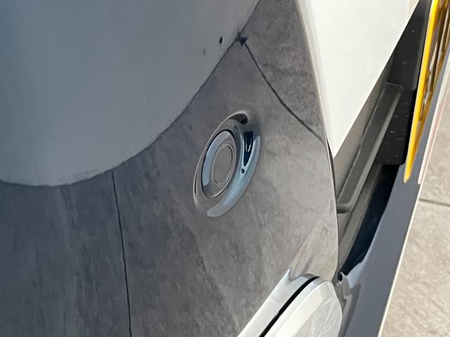 ムーヴキャンバスストライプスＧ　両側電動スライドドア　届出済未使用車衝突被害軽減ブレーキ　コーナーセンサー　バックカメラ（ナビ装着時用）　両側電動スライドドア　前席シートヒーター　電動パーキングブレーキ　ＬＥＤ　オートライト　オートエアコン　スマートキー　エコアイドル（滋賀県）の中古車