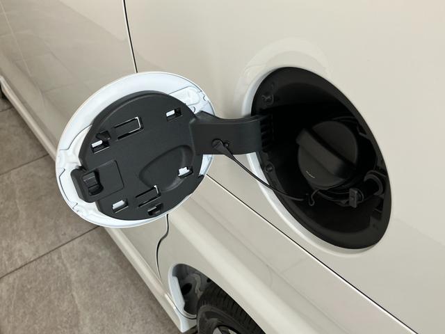 タントカスタムＲＳ　ターボ　両側電動スライドドア　届出済未使用車衝突被害軽減ブレーキ　コーナーセンサー　ターボ　バックカメラ（ナビ装着時用）　両側電動スライドドア　前席シートヒーター　電動パーキングブレーキ　ＬＥＤ　オートエアコン　スマートキー　エコアイドル（滋賀県）の中古車