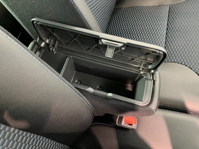 タントカスタムＲＳ　ターボ　両側電動スライドドア　届出済未使用車衝突被害軽減ブレーキ　コーナーセンサー　ターボ　バックカメラ（ナビ装着時用）　両側電動スライドドア　前席シートヒーター　電動パーキングブレーキ　ＬＥＤ　オートエアコン　スマートキー　エコアイドル（滋賀県）の中古車