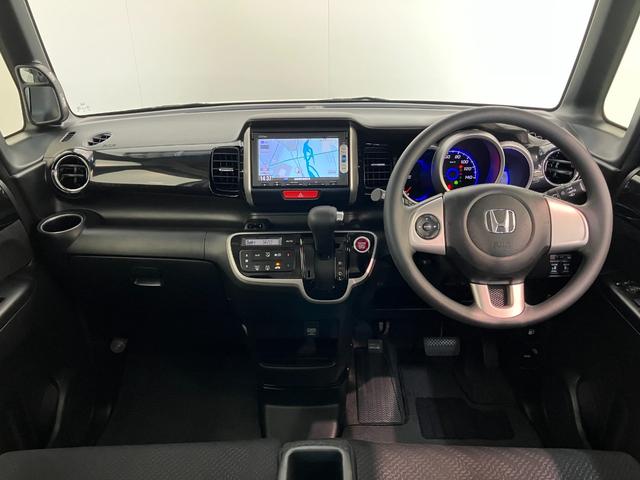 Ｎ−ＢＯＸカスタムＧ　ＳＳパッケージ　ワンセグナビ　バックカメラ　ＨＩＤ追突被害軽減ブレーキ　ワンセグナビ　バックカメラ　ＤＶＤ　両側電動スライドドア　ＨＩＤヘッドライト　オートライト　トップシェイドガラス　オートエアコン　スマートキー　エコアイドル（滋賀県）の中古車