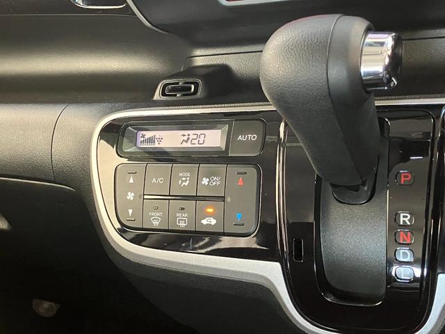 Ｎ−ＢＯＸカスタムＧ　ＳＳパッケージ　ワンセグナビ　バックカメラ　ＨＩＤ追突被害軽減ブレーキ　ワンセグナビ　バックカメラ　ＤＶＤ　両側電動スライドドア　ＨＩＤヘッドライト　オートライト　トップシェイドガラス　オートエアコン　スマートキー　エコアイドル（滋賀県）の中古車