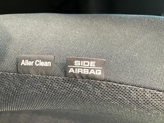 Ｎ−ＢＯＸカスタムＧ　ＳＳパッケージ　ワンセグナビ　バックカメラ　ＨＩＤ追突被害軽減ブレーキ　ワンセグナビ　バックカメラ　ＤＶＤ　両側電動スライドドア　ＨＩＤヘッドライト　オートライト　トップシェイドガラス　オートエアコン　スマートキー　エコアイドル（滋賀県）の中古車