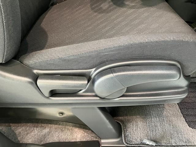 Ｎ−ＢＯＸカスタムＧ　ＳＳパッケージ　ワンセグナビ　バックカメラ　ＨＩＤ追突被害軽減ブレーキ　ワンセグナビ　バックカメラ　ＤＶＤ　両側電動スライドドア　ＨＩＤヘッドライト　オートライト　トップシェイドガラス　オートエアコン　スマートキー　エコアイドル（滋賀県）の中古車